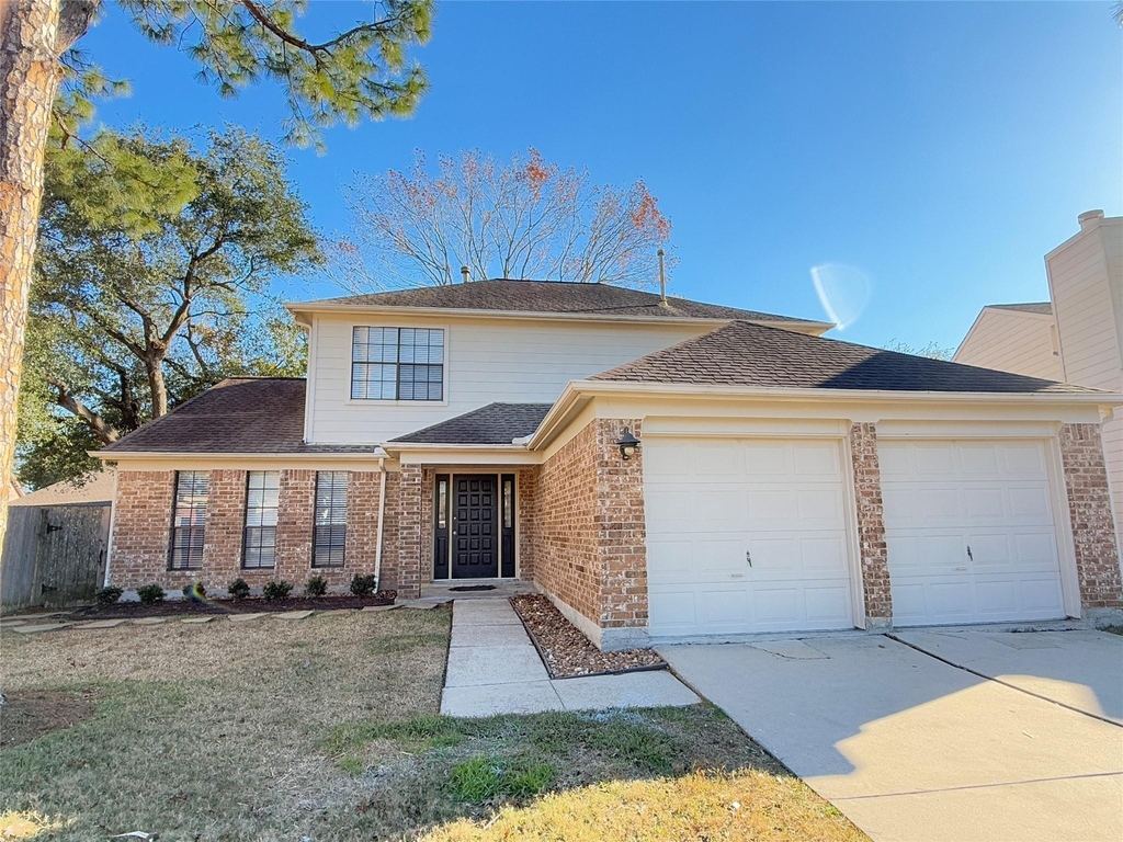 1559 Hillside Elm Street - Photo 0