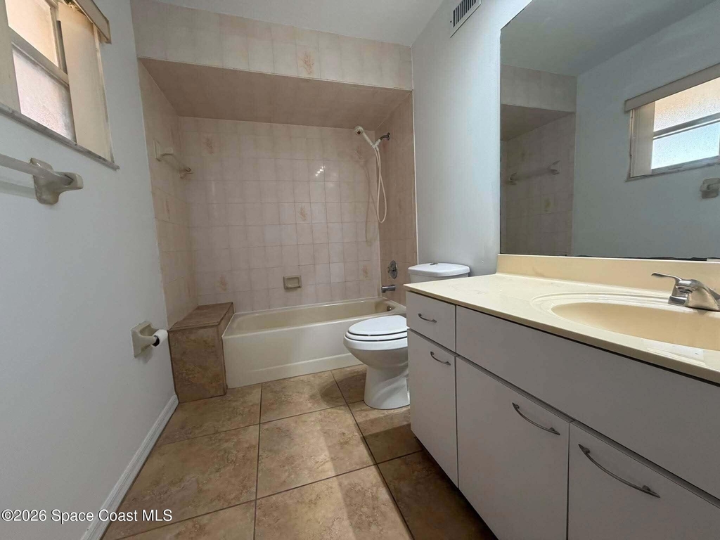 295 Provincial Drive - Photo 8