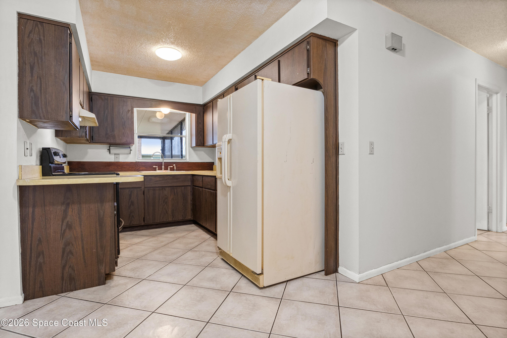 1569 Richards Drive Ne - Photo 3