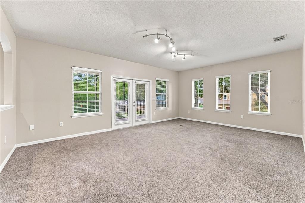 17013 Vilesta Drive - Photo 19