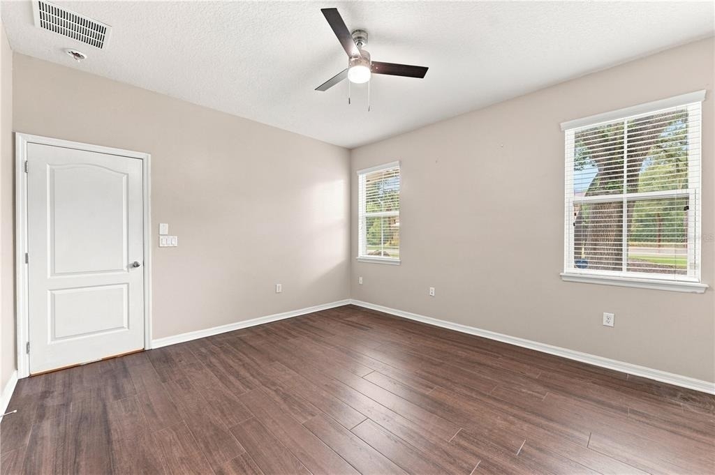 17013 Vilesta Drive - Photo 12