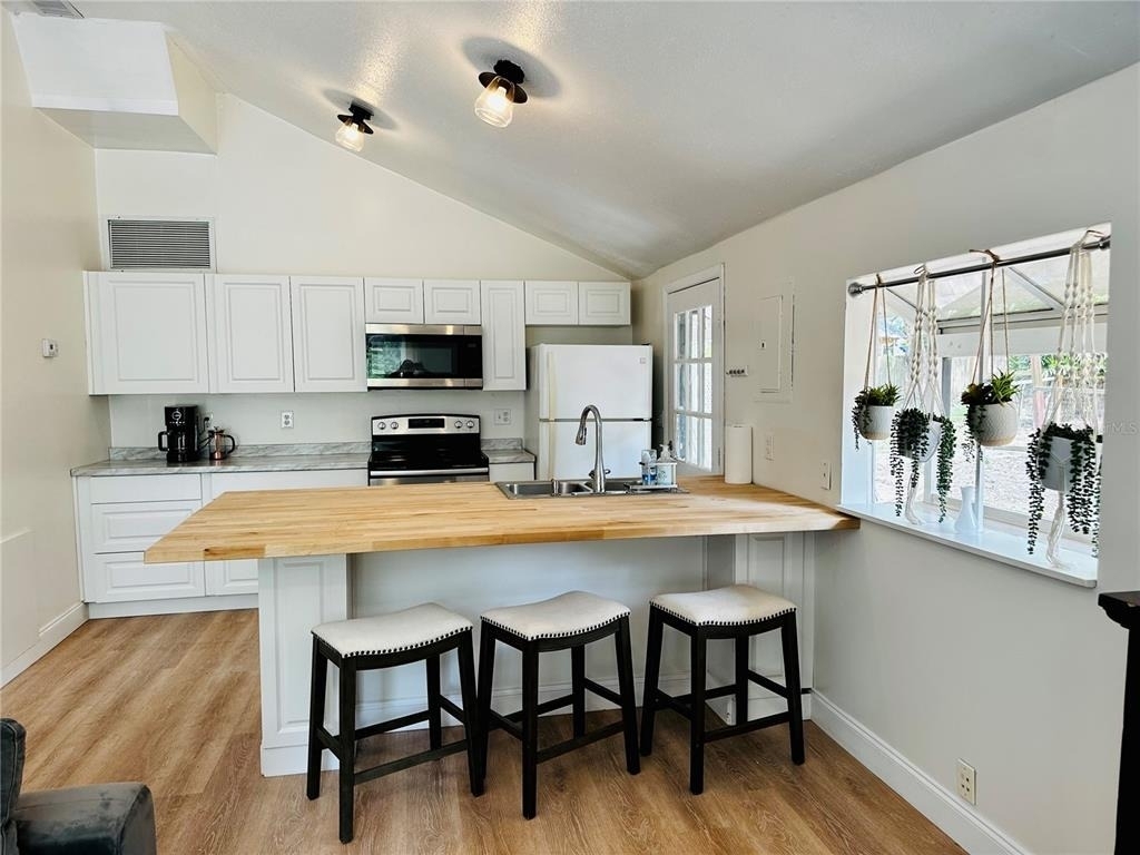 1222 E Crawford Street - Photo 5