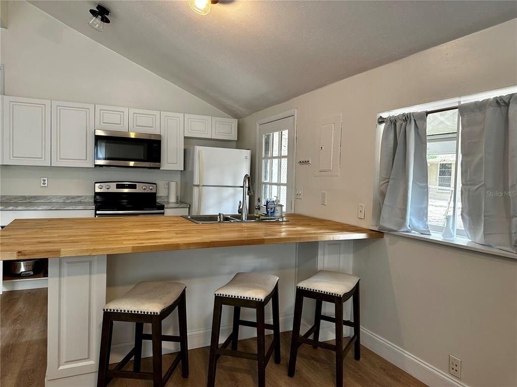 1222 E Crawford Street - Photo 6