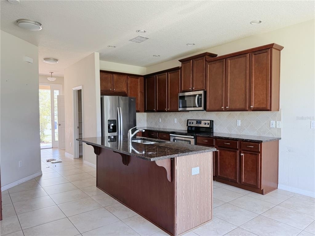 2428 Chateau Loop - Photo 13