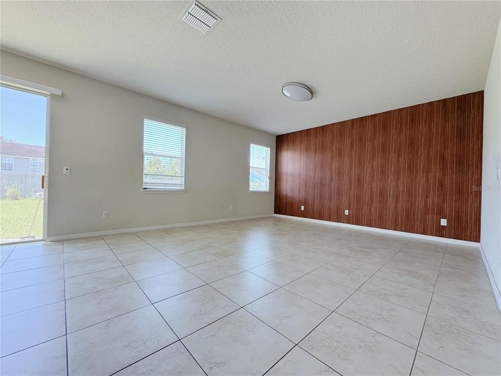2428 Chateau Loop - Photo 10
