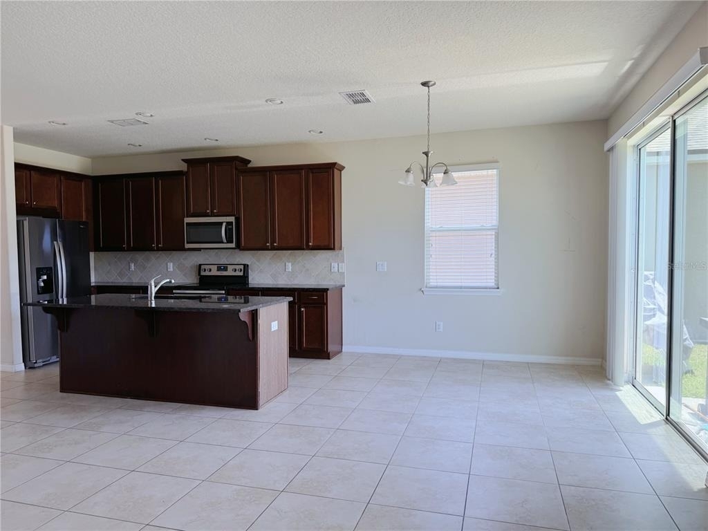 2428 Chateau Loop - Photo 15