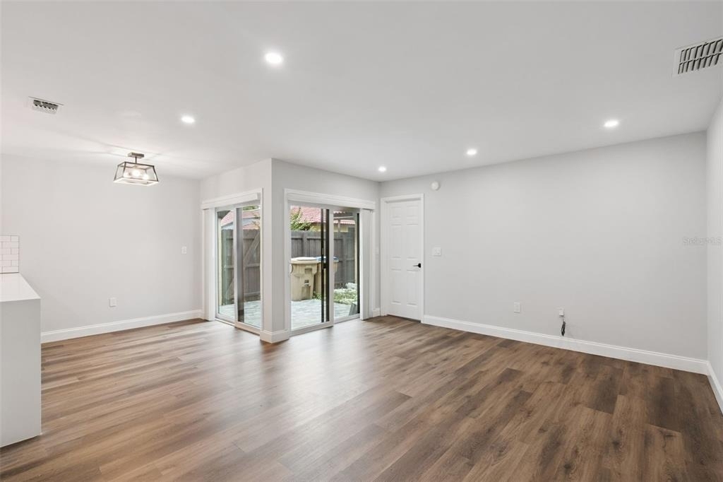 530 Hunter Circle - Photo 4
