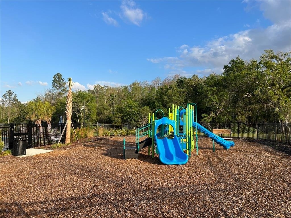 2211 Portrait Street - Photo 11