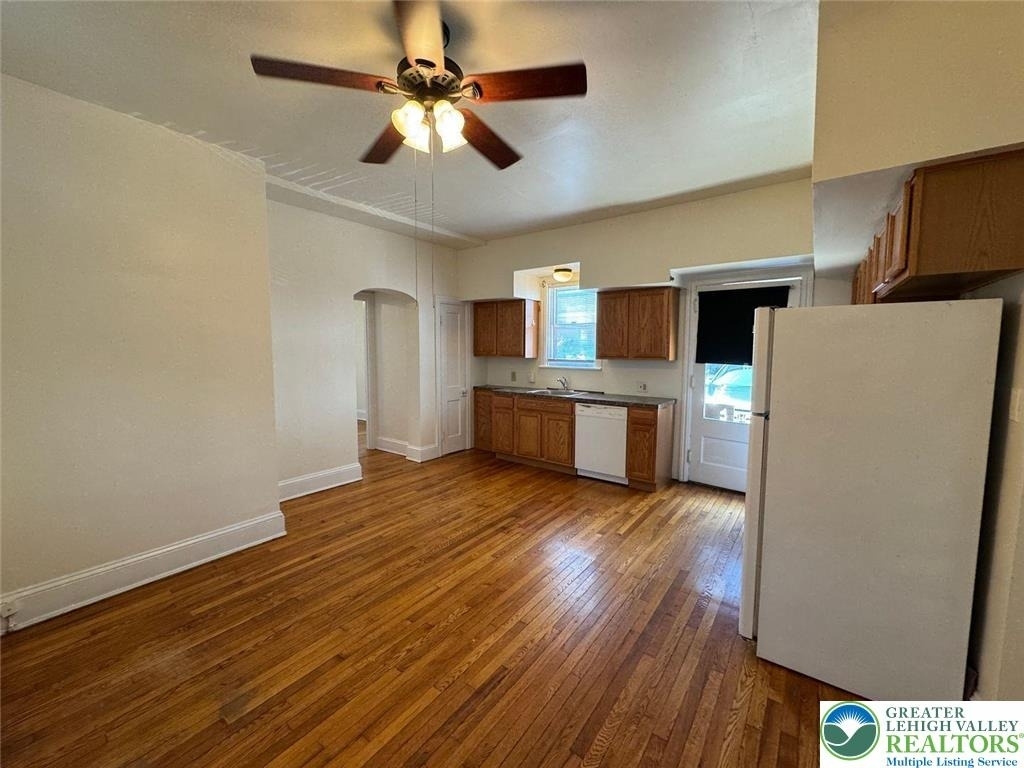 636 N New Street - Photo 4