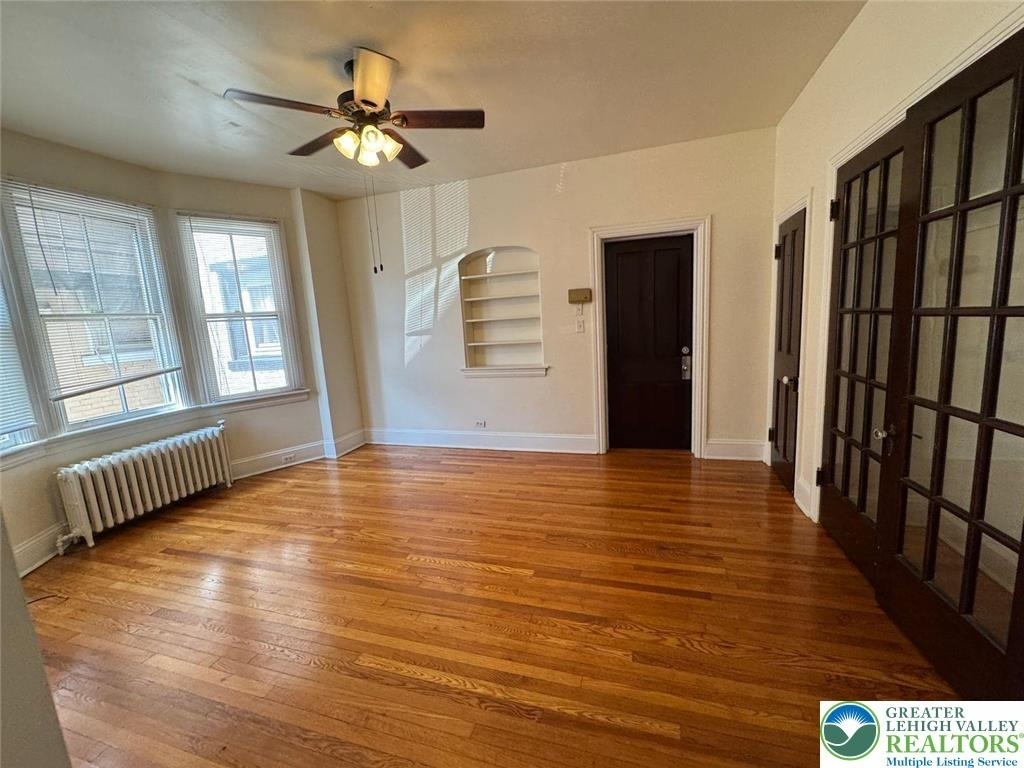 636 N New Street - Photo 2