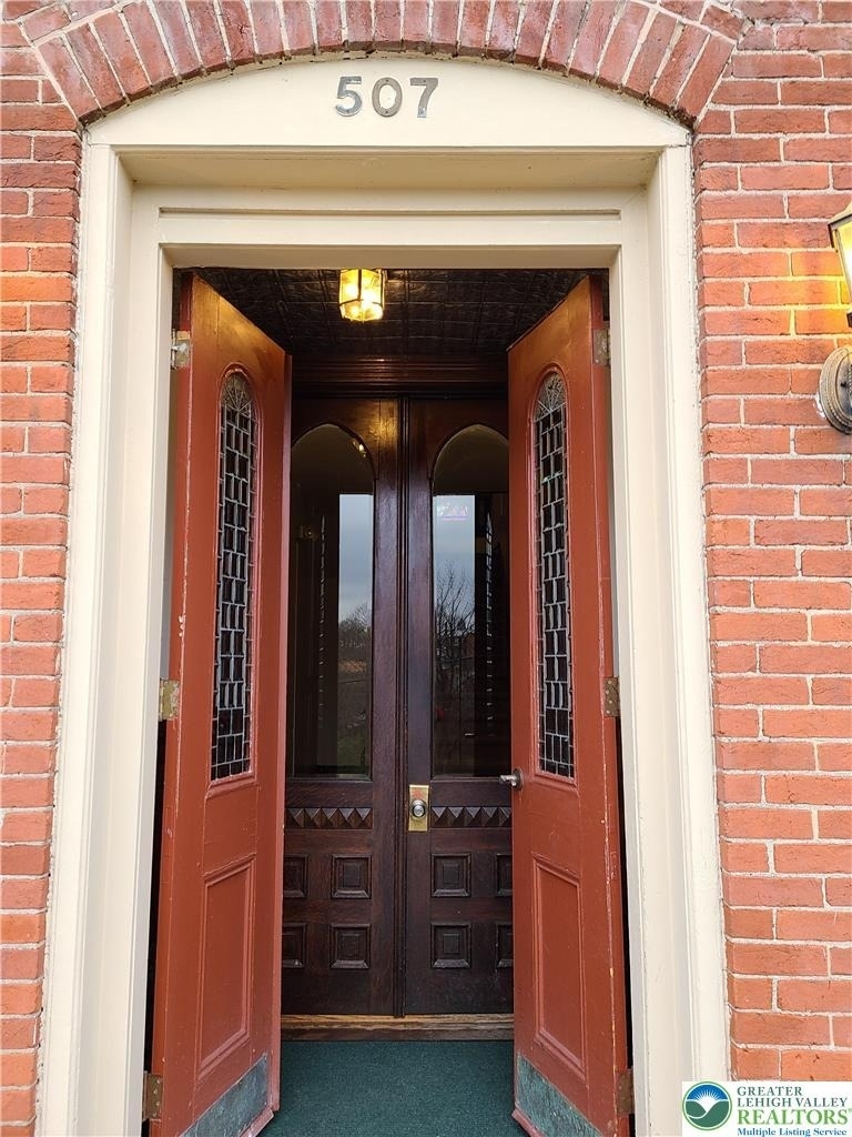 507 1st Avenue - Photo 1