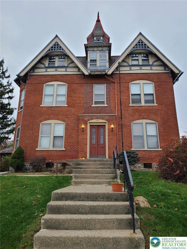 507 1st Avenue - Photo 0