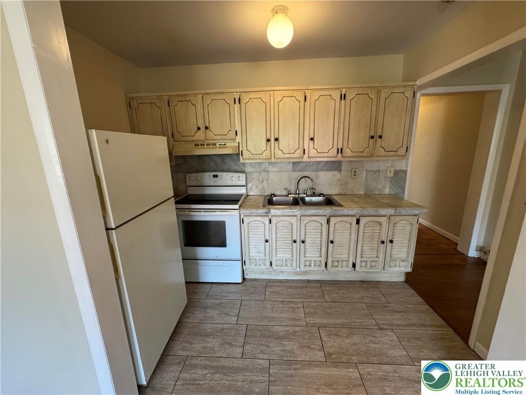 228 Northampton Street - Photo 9