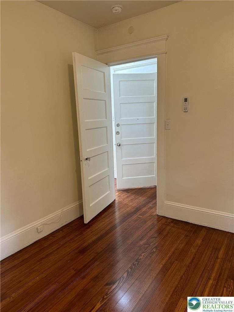 1722 W Market Street - Photo 8