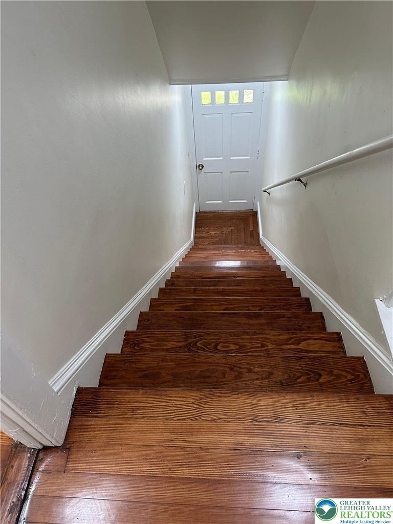 1722 W Market Street - Photo 3