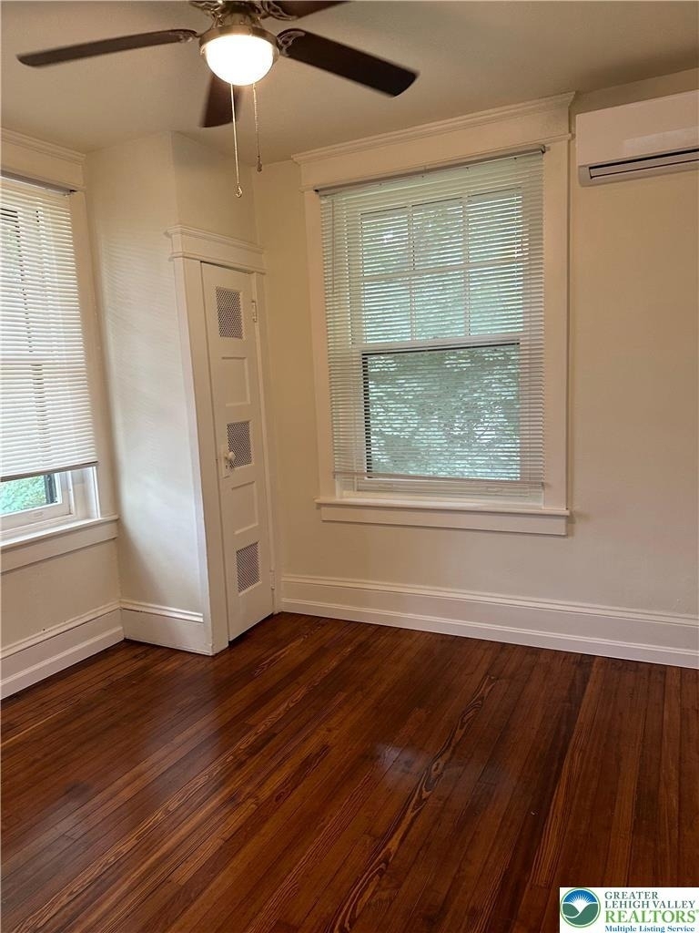 1722 W Market Street - Photo 7