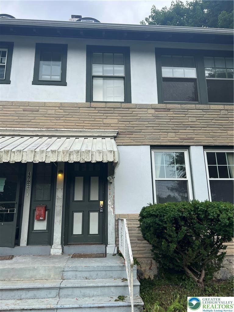 1722 W Market Street - Photo 0