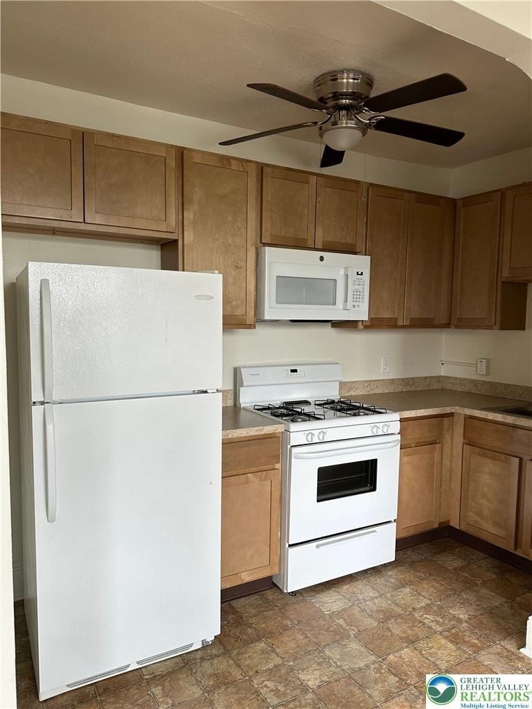 1722 W Market Street - Photo 9