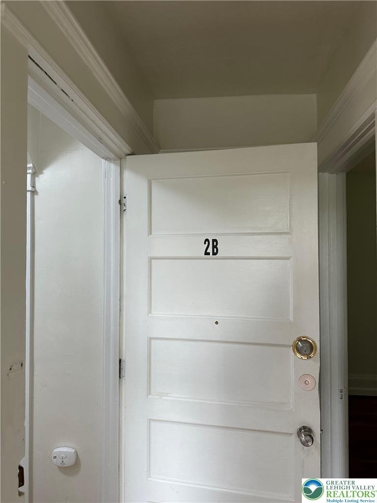 1722 W Market Street - Photo 2