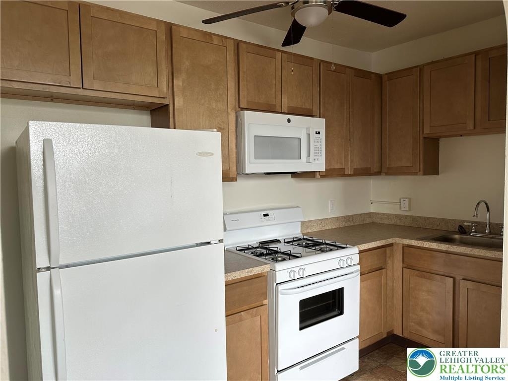 1722 W Market Street - Photo 10