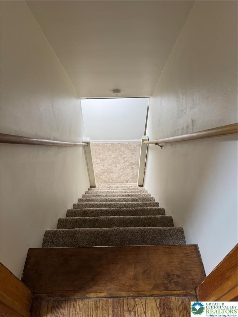 1035 Ridge Avenue - Photo 42