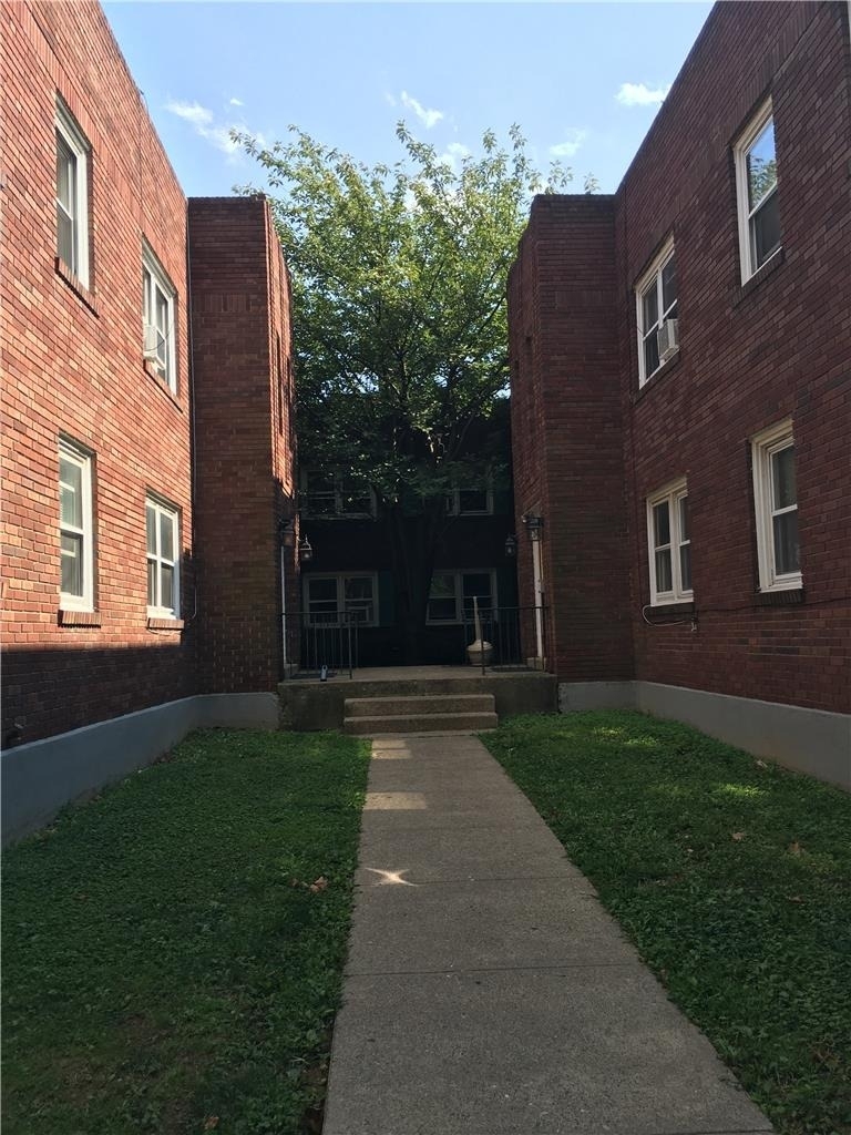 2228 W Allen Street - Photo 2
