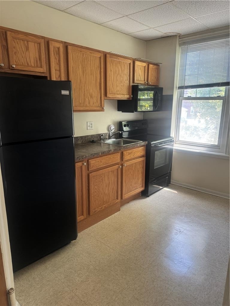 717 Center Street - Photo 2