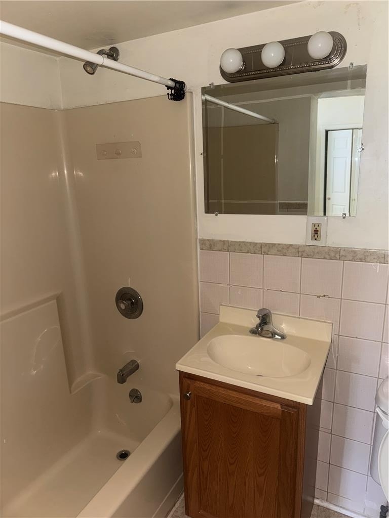 717 Center Street - Photo 8