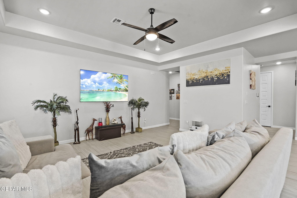 257 Staffs Way - Photo 6