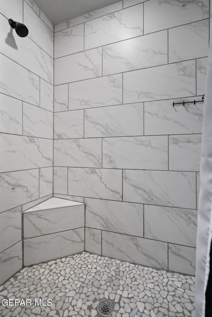 257 Staffs Way - Photo 18