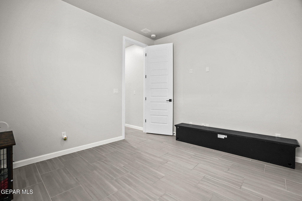 257 Staffs Way - Photo 26