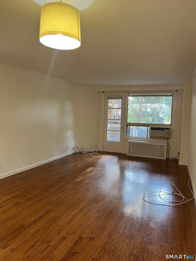 71 Strawberry Hill Avenue - Photo 2