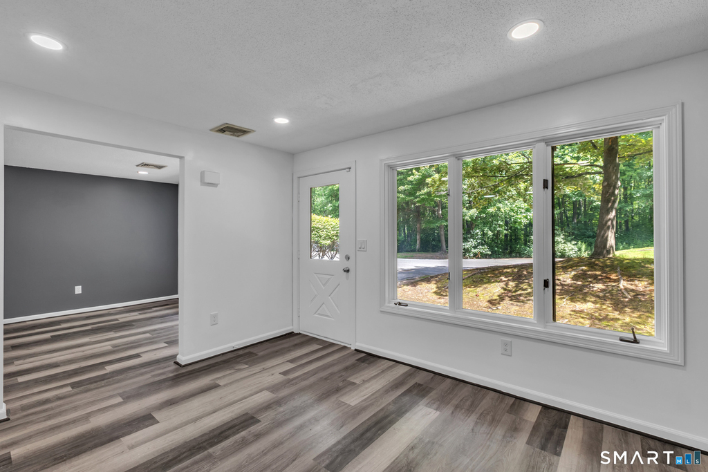 15 Cardinal Drive - Photo 4