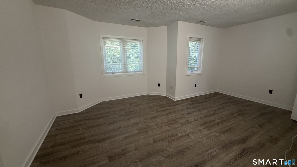 1414 Whitney Avenue - Photo 8