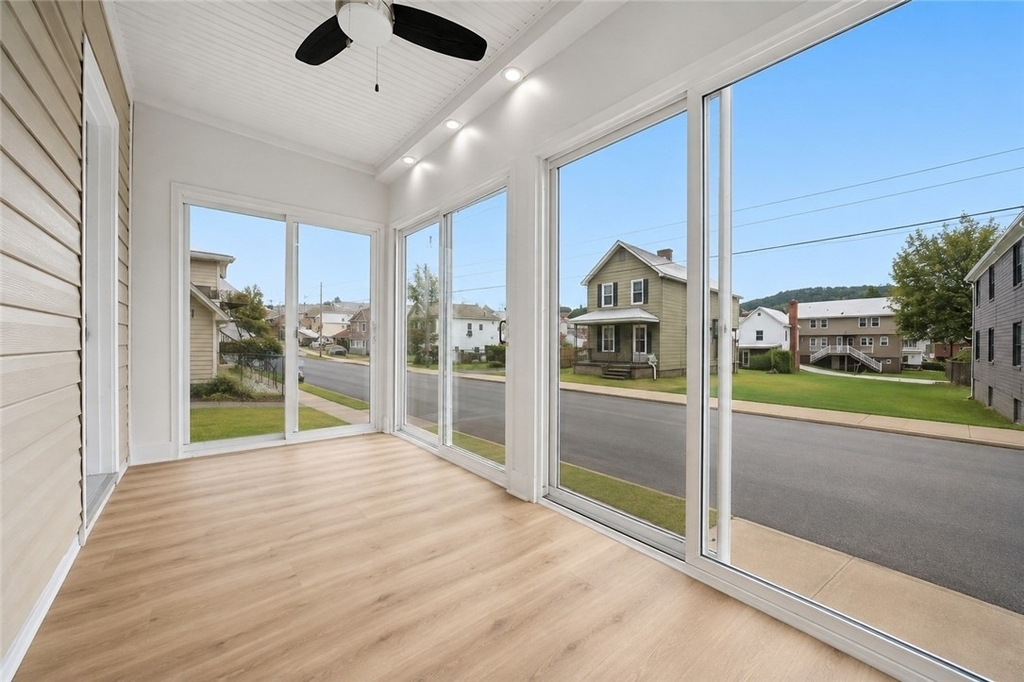 415 Giffin Ave - Photo 1