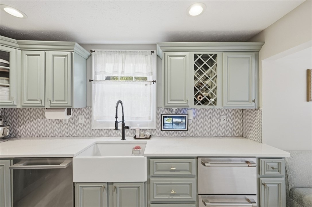 305 Centennial Ave - Photo 9