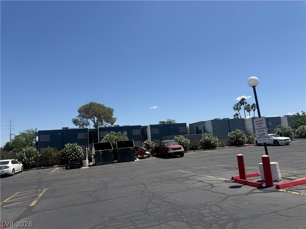 1381 E University Avenue - Photo 2