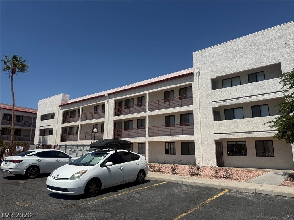 1381 E University Avenue - Photo 1
