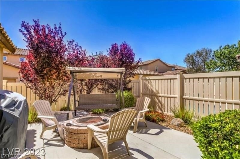 2081 Self Portrait Street - Photo 40