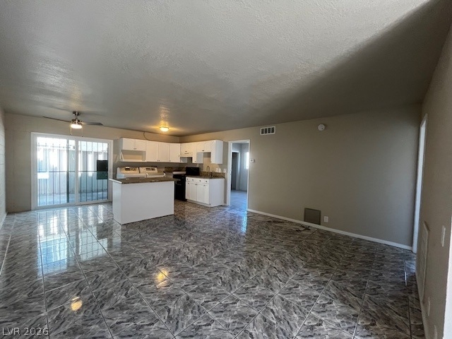 2909 Elm Avenue - Photo 2