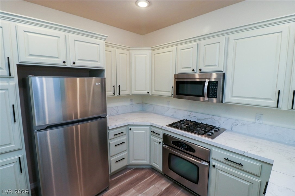 1510 Plaza Centre Drive - Photo 2