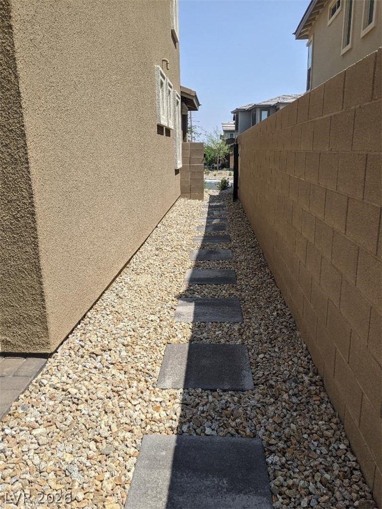 719 Foreign Reef Way - Photo 25