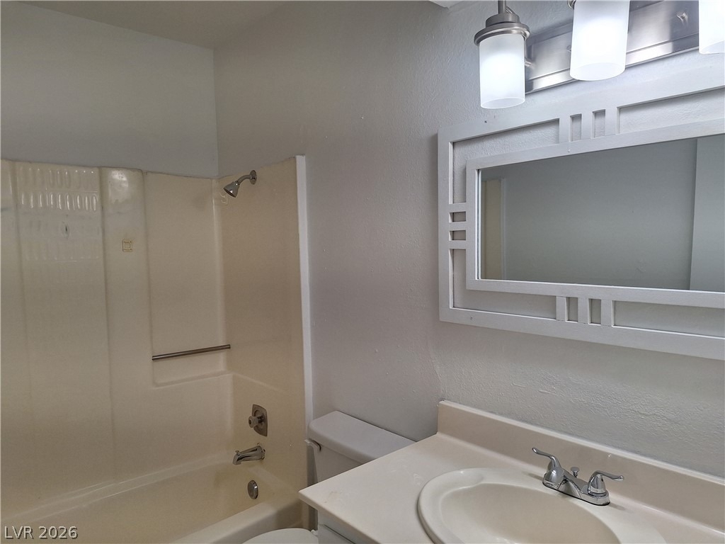 1446 Garden Circle - Photo 4