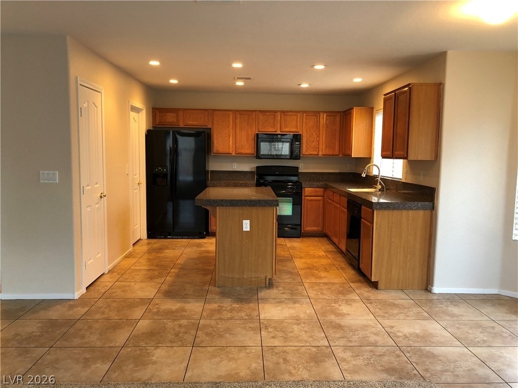 9724 Sandmist Avenue - Photo 8