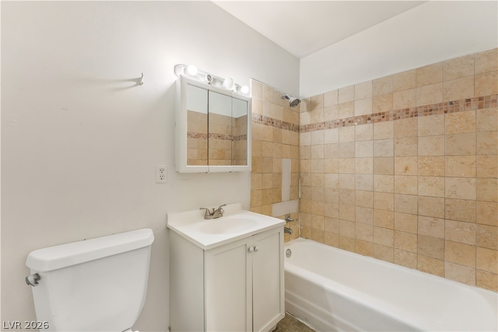 5104 Pebble Beach Boulevard - Photo 6