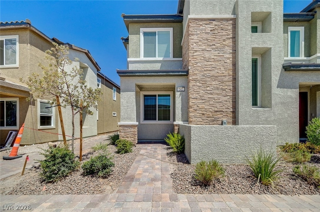 242 Freeport View Place - Photo 0