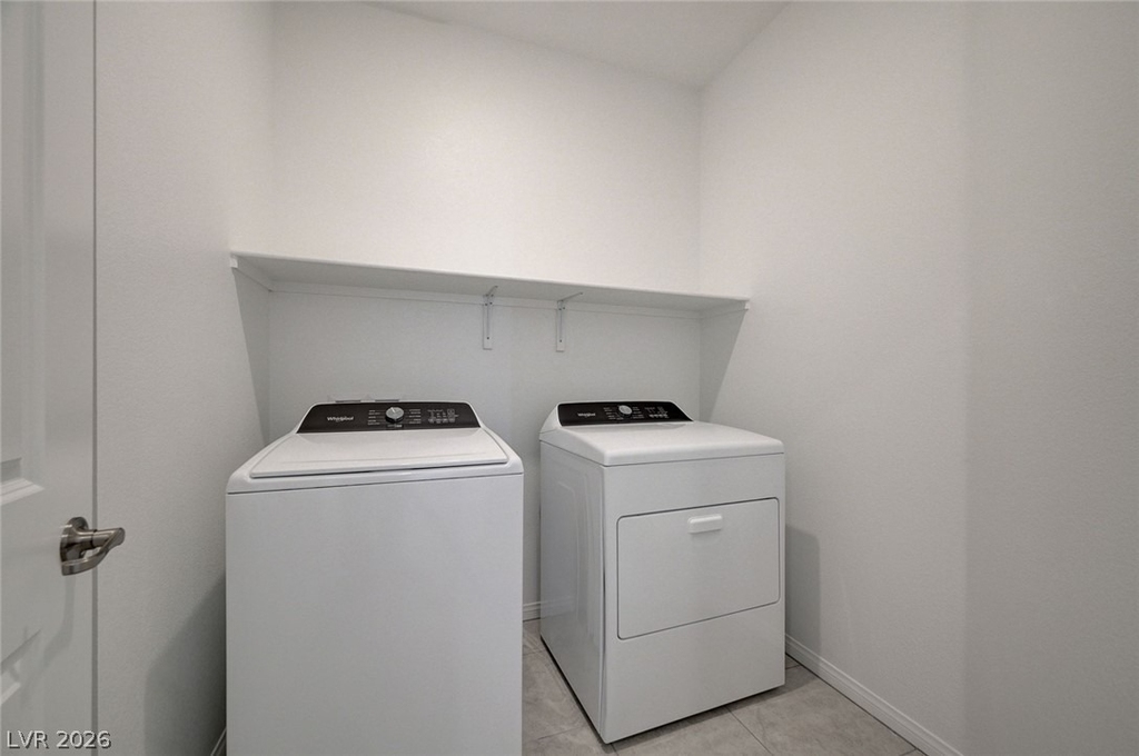 242 Freeport View Place - Photo 14