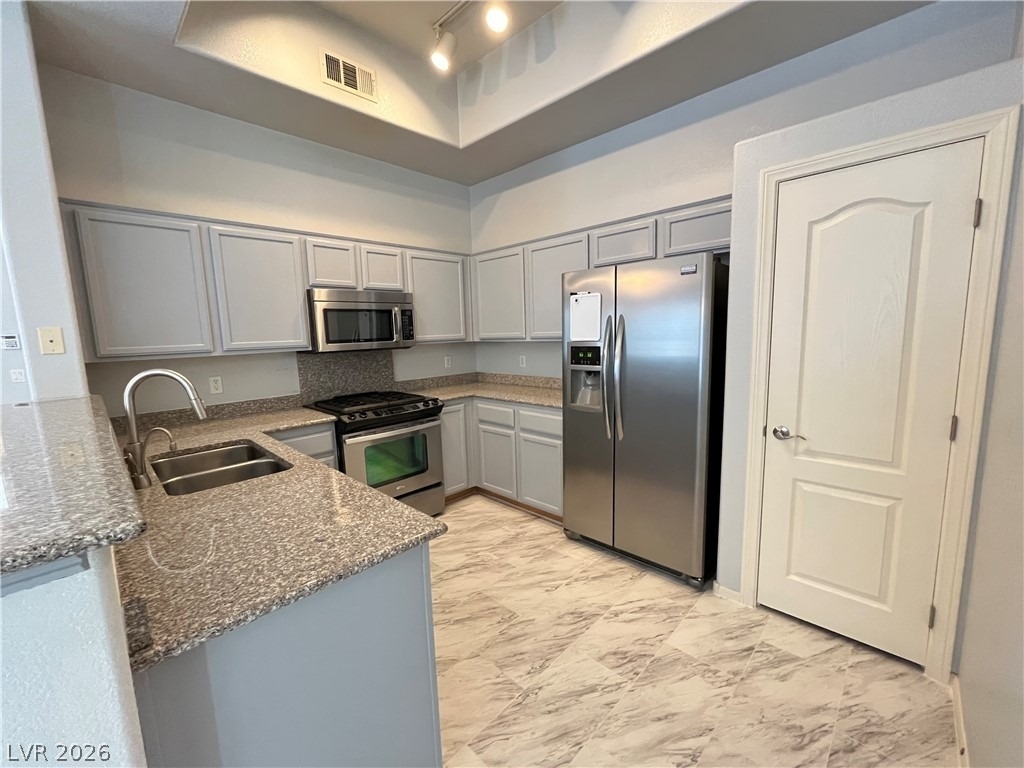 2305 W Horizon Ridge Parkway - Photo 4