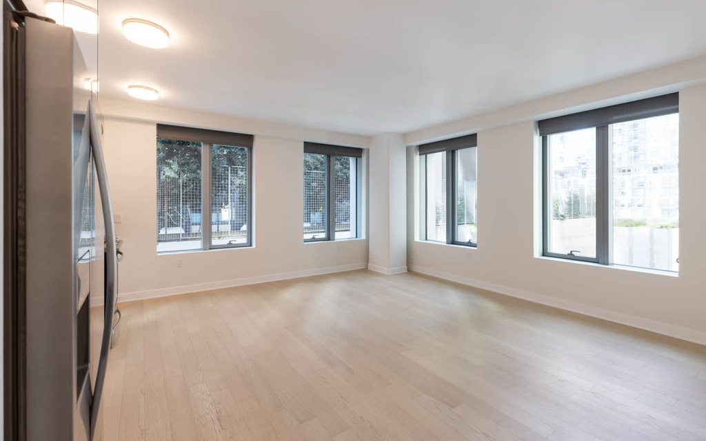 340 Fremont St - Photo 12