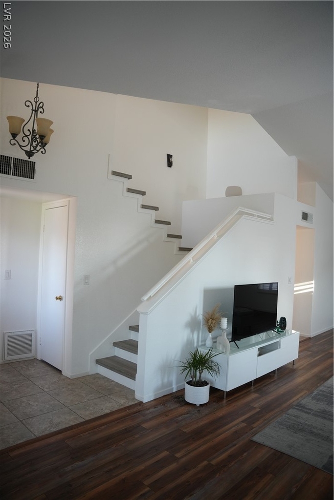 1571 Yellowwood Drive - Photo 4